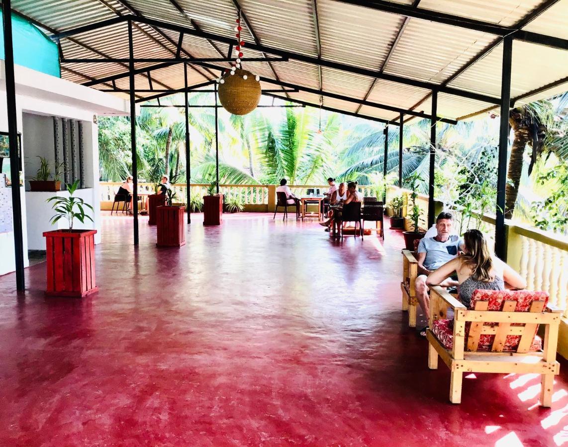 Laligurasvilla Beachside Escape - 100M To Beach 坎多林 外观 照片